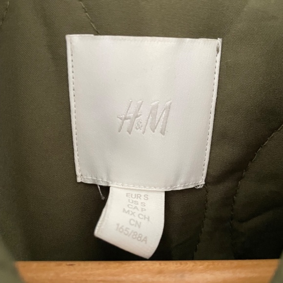 Green quilted vest - Picture 3 of 3
